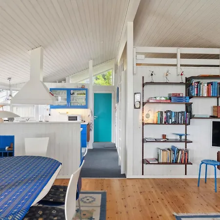 Cozy Summer House With Full Sea View