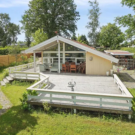 Cozy Summer House With Full Sea View Holiday home