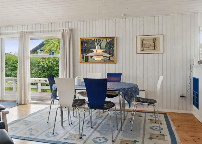 Cozy Summer House With Full Sea View Strøby Ladeplads