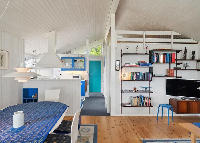 Cozy Summer House With Full Sea View