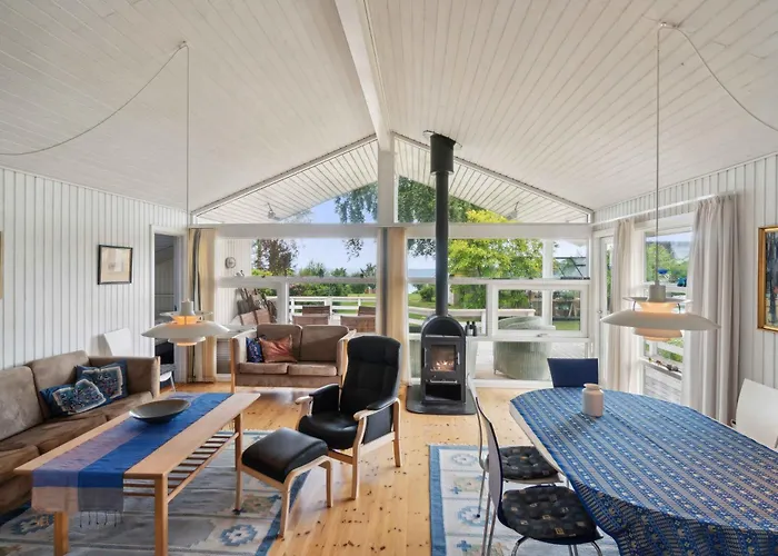 Cozy Summer House With Full Sea View Strøby Ladeplads