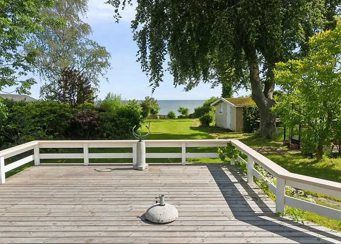 Cozy Summer House With Full Sea View 別荘